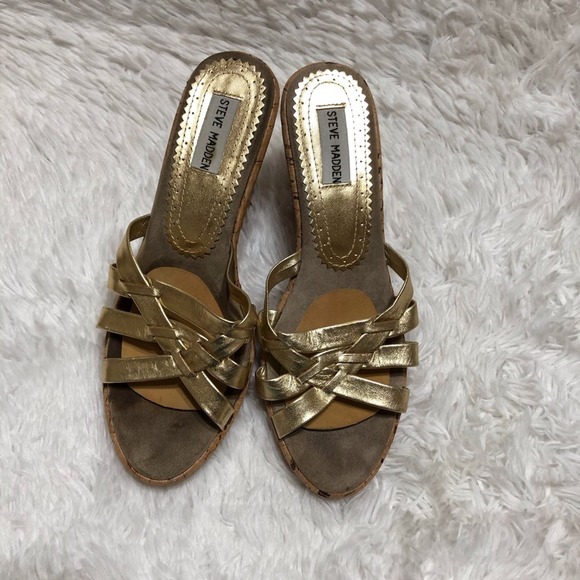 Steve Madden Womens Shoes Gold Wedge Heels 9 - Picture 6 of 6